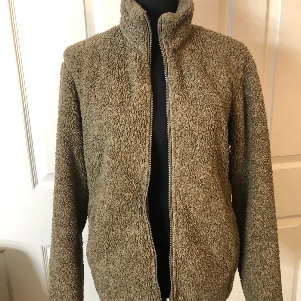 Uniqlo “teddy “ zipup